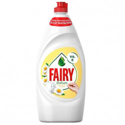 Detergent pentru spălat vase Fairy cu mușețel și vitamina E 0,8 litri